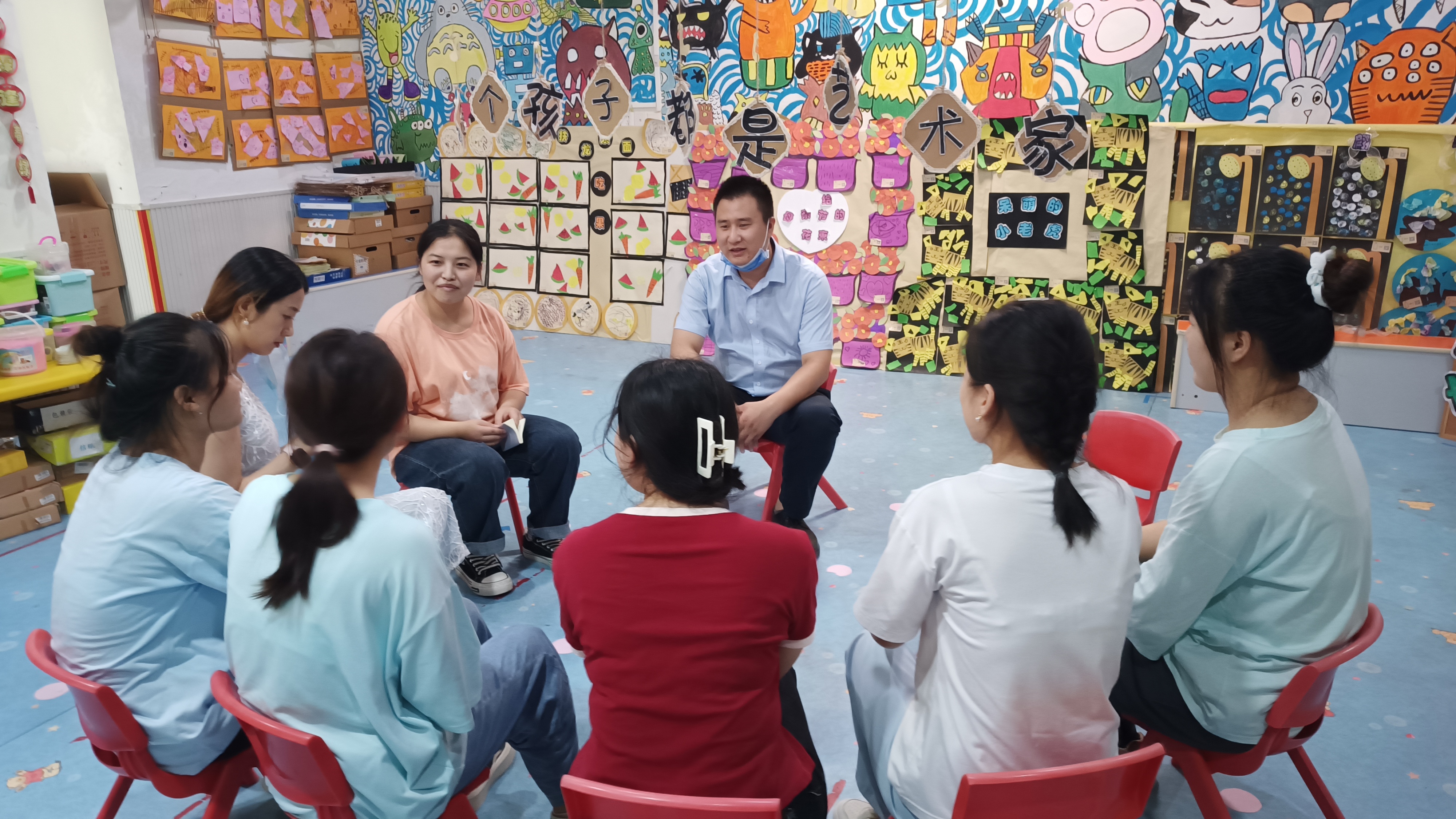 K1体育一行到九龙坡区伊霖幼儿园看望员工.jpg