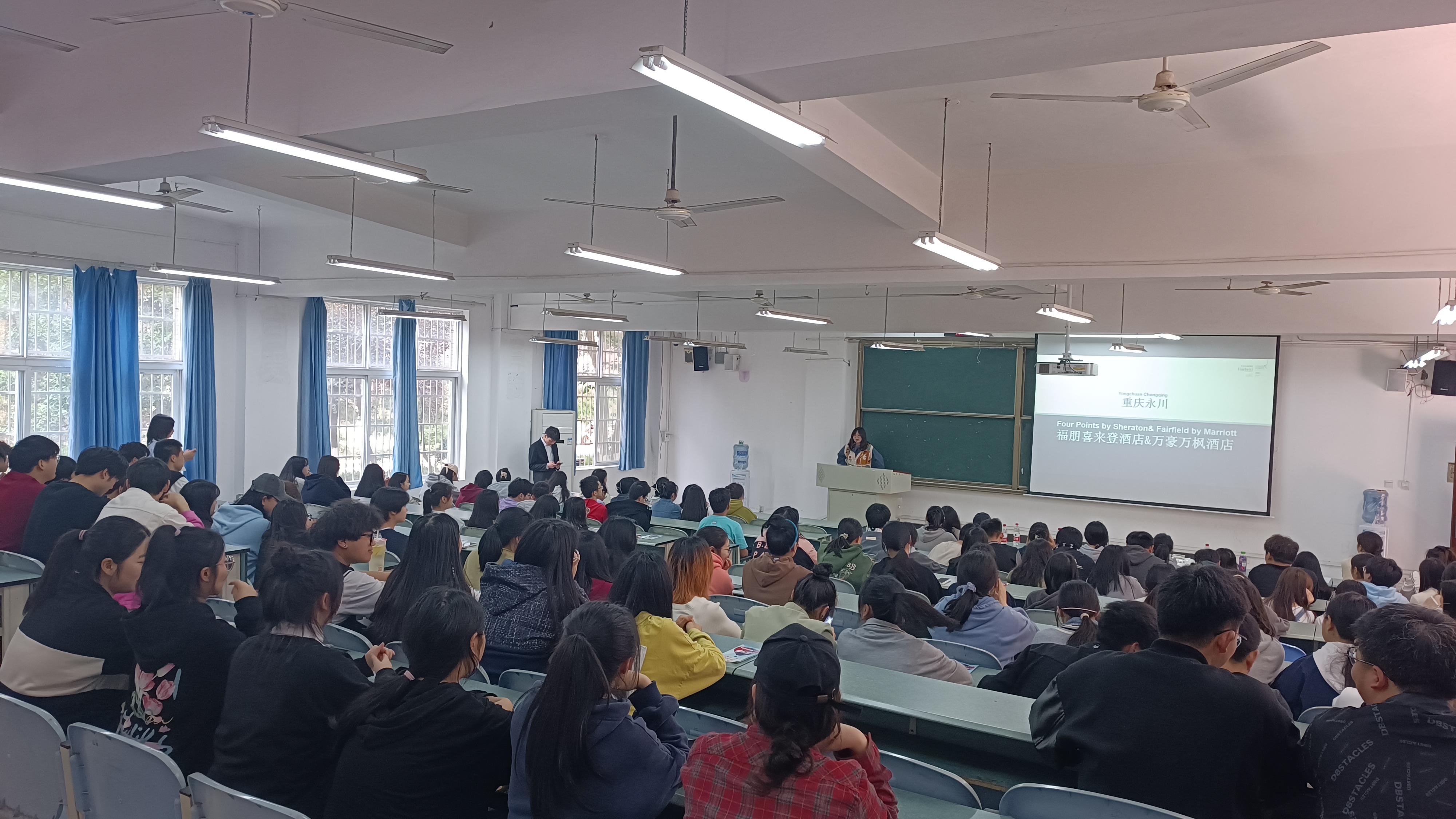 K1体育邀请企业参加专场招聘会(二).jpg K1体育邀请企业参加专场招聘会(二).jpg