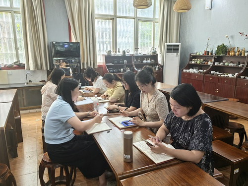 0522 旅游管理教研室党支部开展5月主题党日活动.jpeg