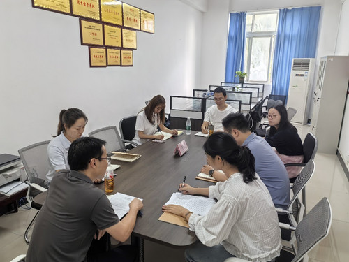 2025.9.17K1体育现代文秘教研室党支部召开“以案四说”警示教育会新闻 1.jpg