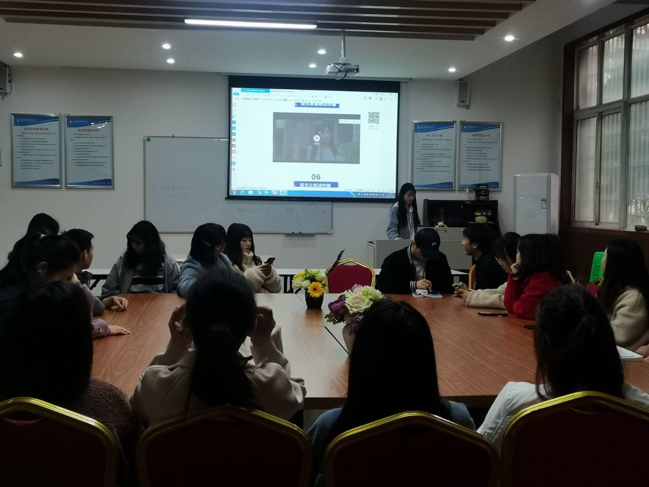 旅游管理系召开2020-2021-2学期勤工助学会议 (2) 旅游管理系召开2020-2021-2学期勤工助学会议 (2)